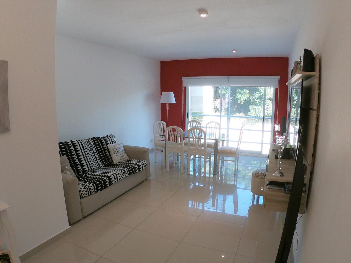 Venta de Hermoso departamento 2 amb con cochera fija cubierta!