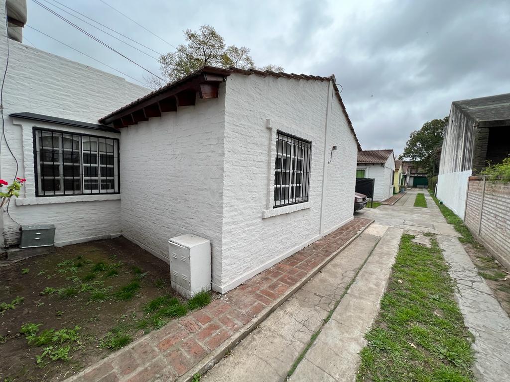 En Venta  Hermoso PH en Moreno Centro Lado Norte 3 Ambientes con Cochera Descubierta  Sobre calle Pellegrini al 2600