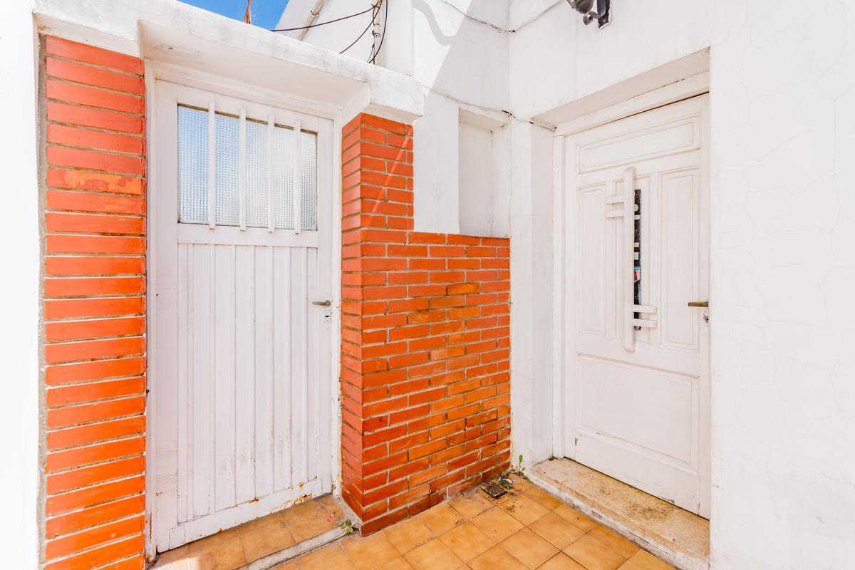 VENTA- Casa 2 Dormitorios en Pasaje Franklin al 5600, Rosario.