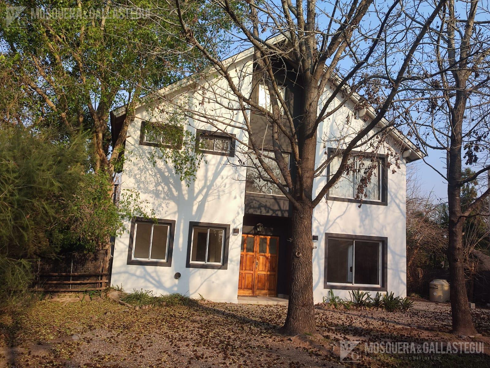 Mosquera y Gallastegui - Impecable casa en Lomas Benavidez