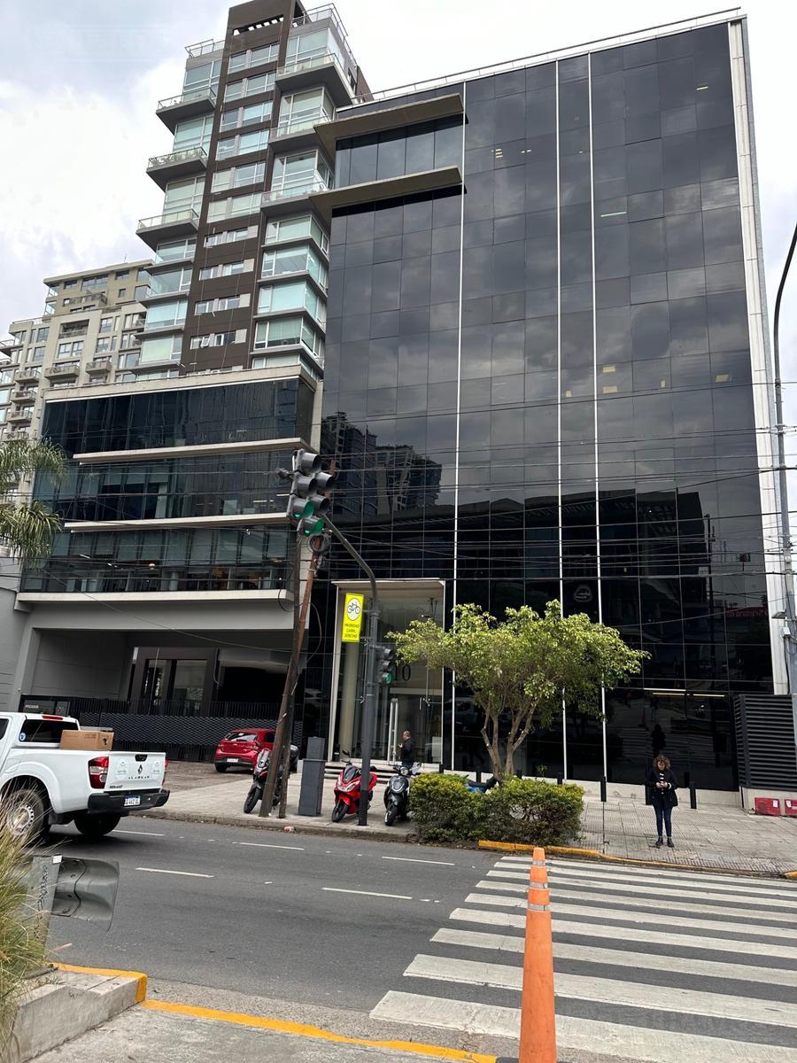 Alquiler de oficina de 450 m2 en Vicente López