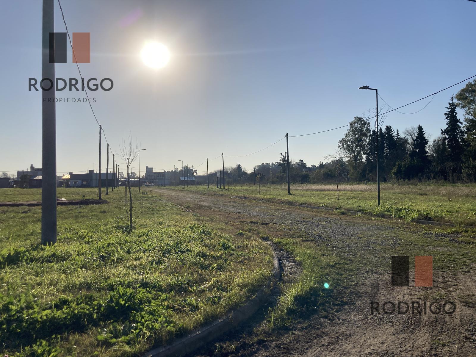 Terreno en  venta a metros de Av 520 altura 148