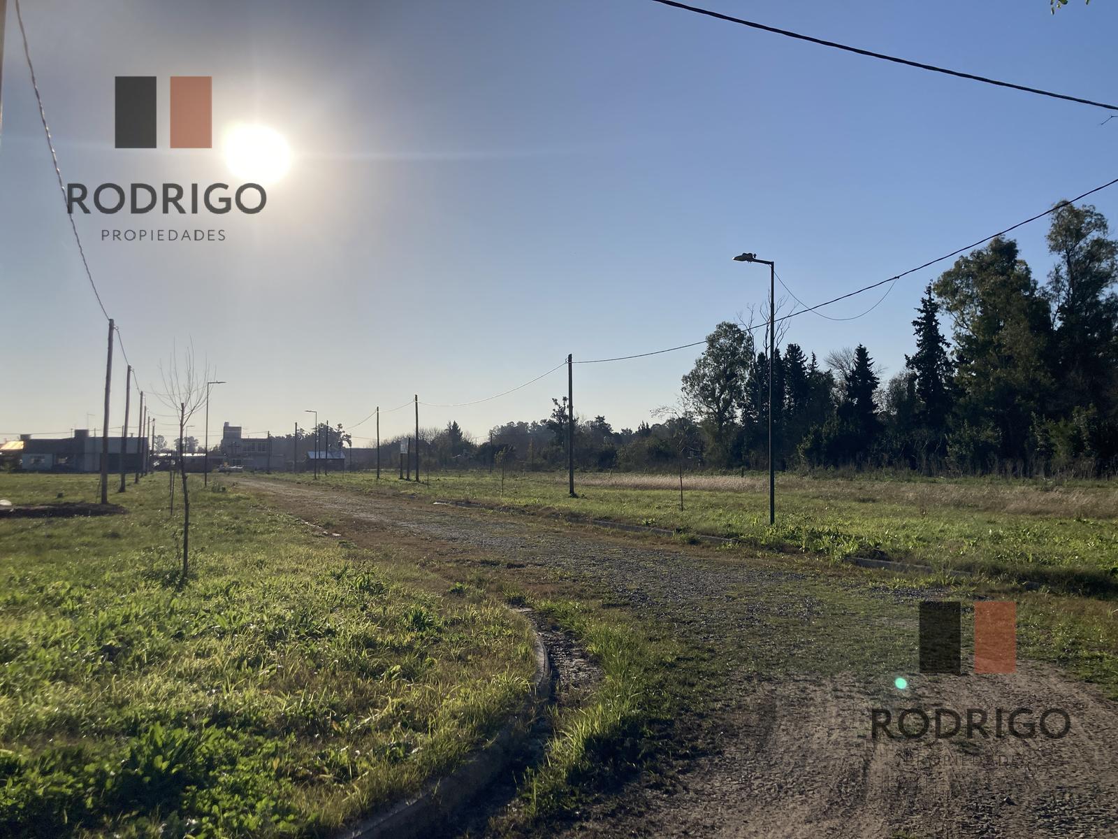 Terreno en  venta a metros de Av 520 altura 148