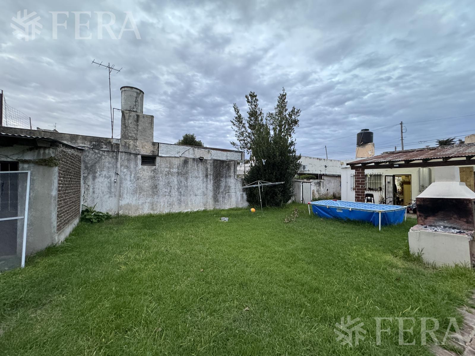 Venta Casa 3 ambientes con amplio jardín en Florencio Varela