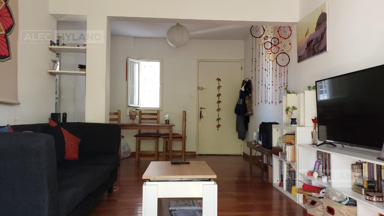 Departamento  de 3 ambientes con cochera en alquiler en San Isidro