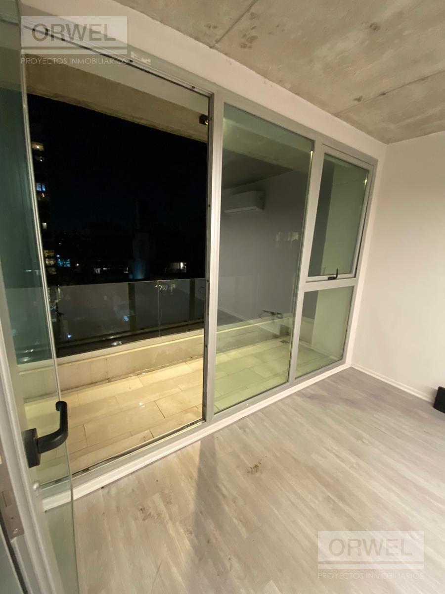 Muy linda oficina en VENTA en Palermo Hollywood con BALCON