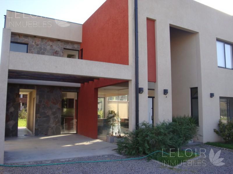 Casa en venta 4 amb en Altos Del Sol