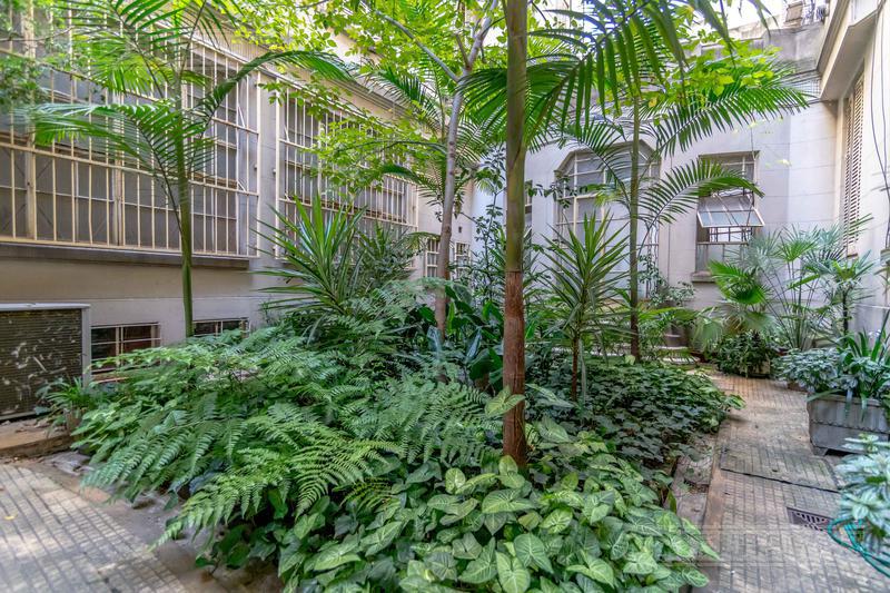 Muy linda planta baja en VENTA y ALQUILER reciclada, de 2 ambientes en Retiro