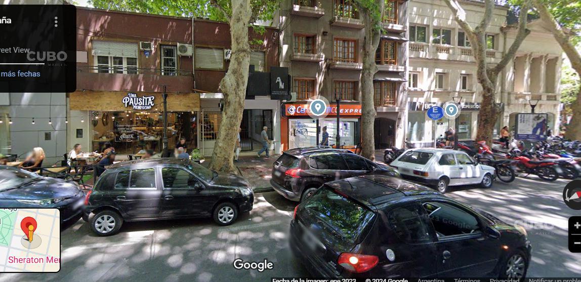 Alquiler Oficina con 3 privado y recepcion España Casi Peatonal Mendoza