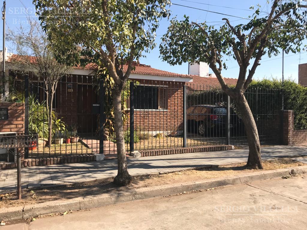 Casa en Venta 3 Dor   2 Baños   Patio Asador   Cochera  Alto Verde