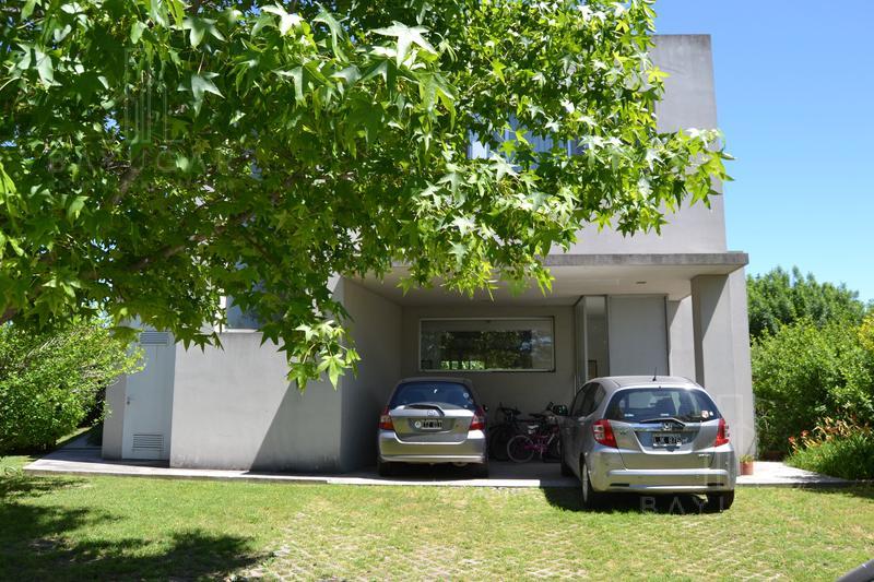 BAYUGAR PROPIEDADES/ LINDISIMA CASA EN VENTA EN AYRES DEL PILAR