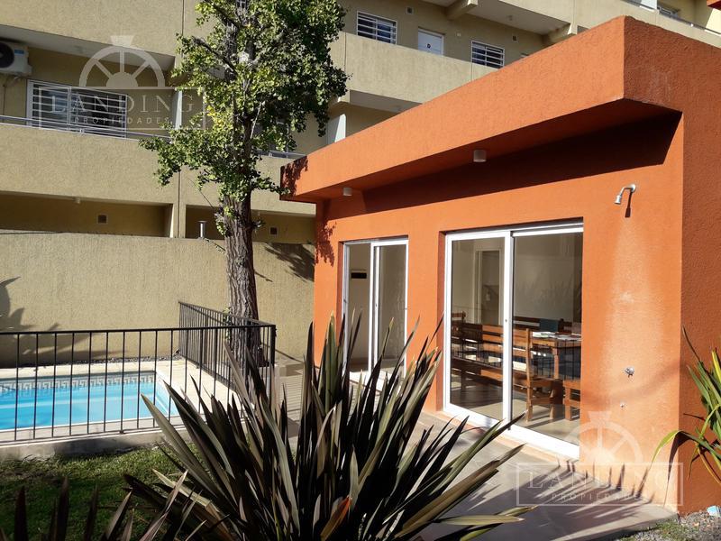 OPORTUNIDAD! PERMUTA. Departamento 4 ambientes con terraza propia Piscina Bajas Expensas