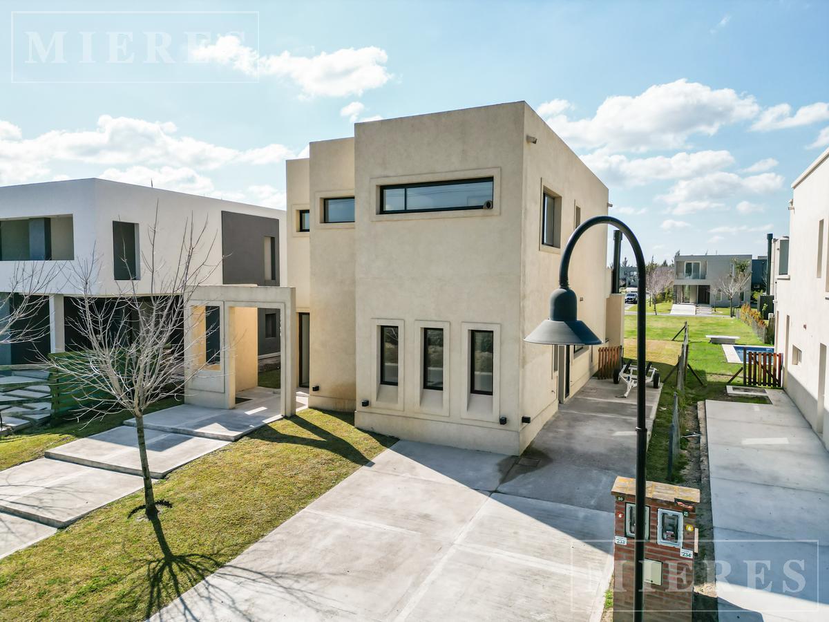 Muy linda casa en venta en el Barrio Tipas de Nordelta.