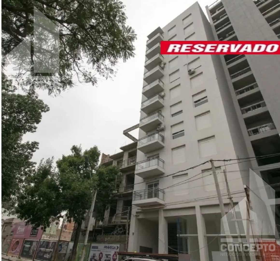 Impecable Departamento sobre Boulevard