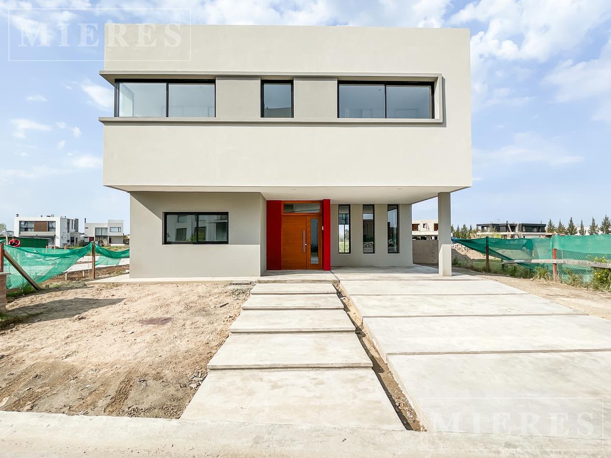 Casa a estrenar Al Río en venta en el Barrio El Canal, Villanueva.