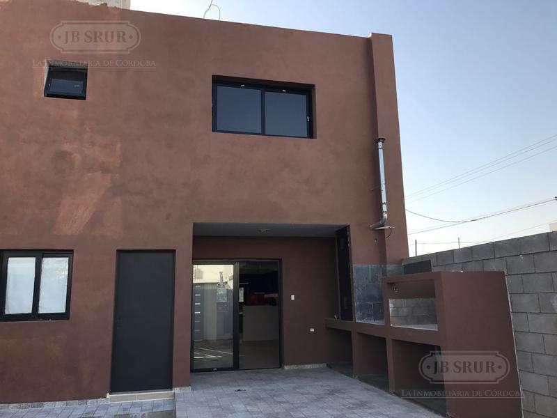 DUPLEX EN VENTA EN CHACRAS DEL NORTE. BARRIO CON SEGURIDAD LAS 24 HRS