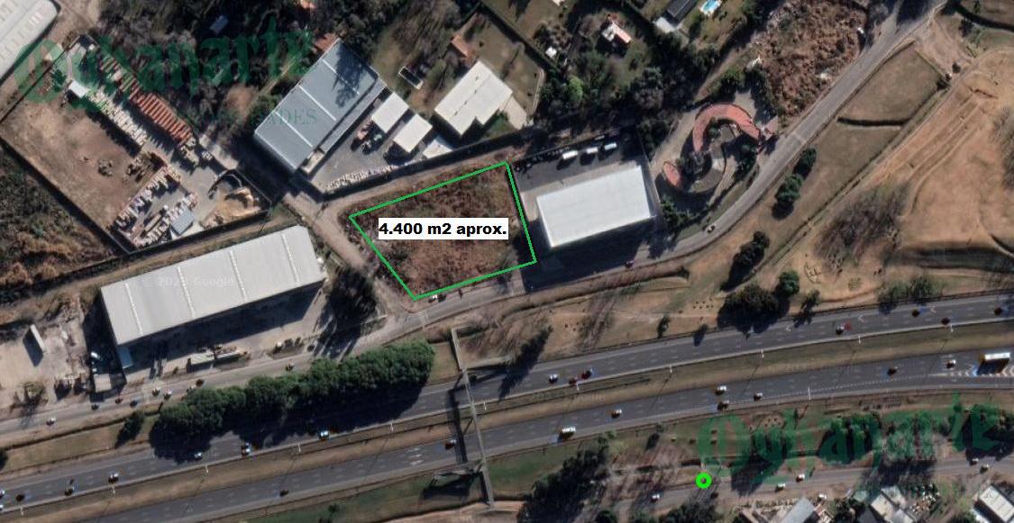 VENTA - 4.400 m2 sobre ACCESO OESTE - COMERCIAL