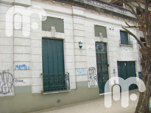 VENTA CASA DE ESTILO EN LA PLATA