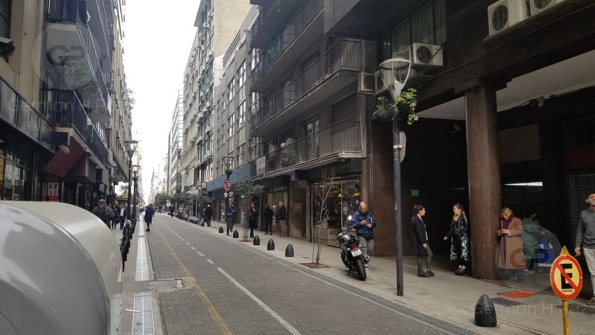 Suipacha y Diagonal gran local de 1200m2 desarrollado en PB