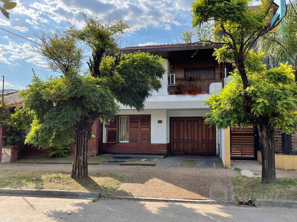 Casa 4 Ambientes En Venta - Paso Del Rey, Moreno