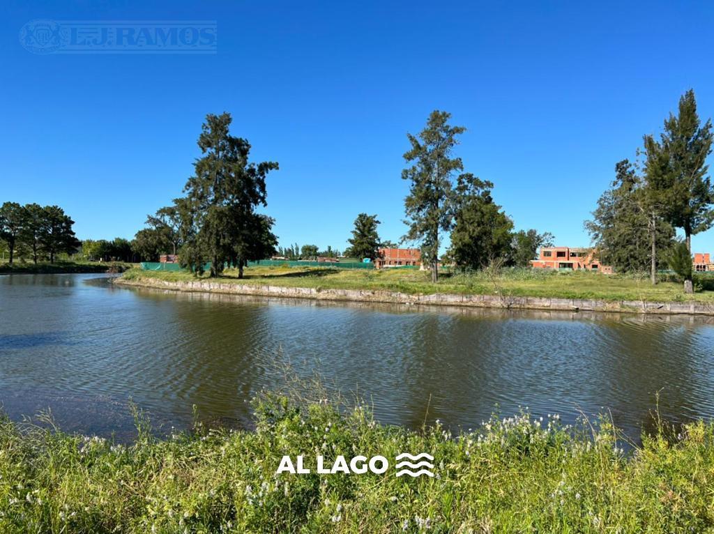 Lote al agua en venta en   Laguna Grande - Villanueva