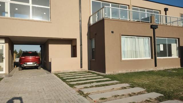 SE VENDE  DPTO  TOTALMENTE AMUEBLADO  CON  BALCON .   PARQUE TERMAL DOLORES