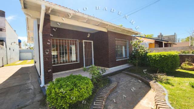 CASA CON PATIO Y PARRILLA PARA 5 PERSONAS